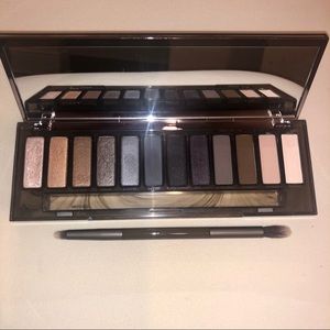 Urban Decay Smokey Palette